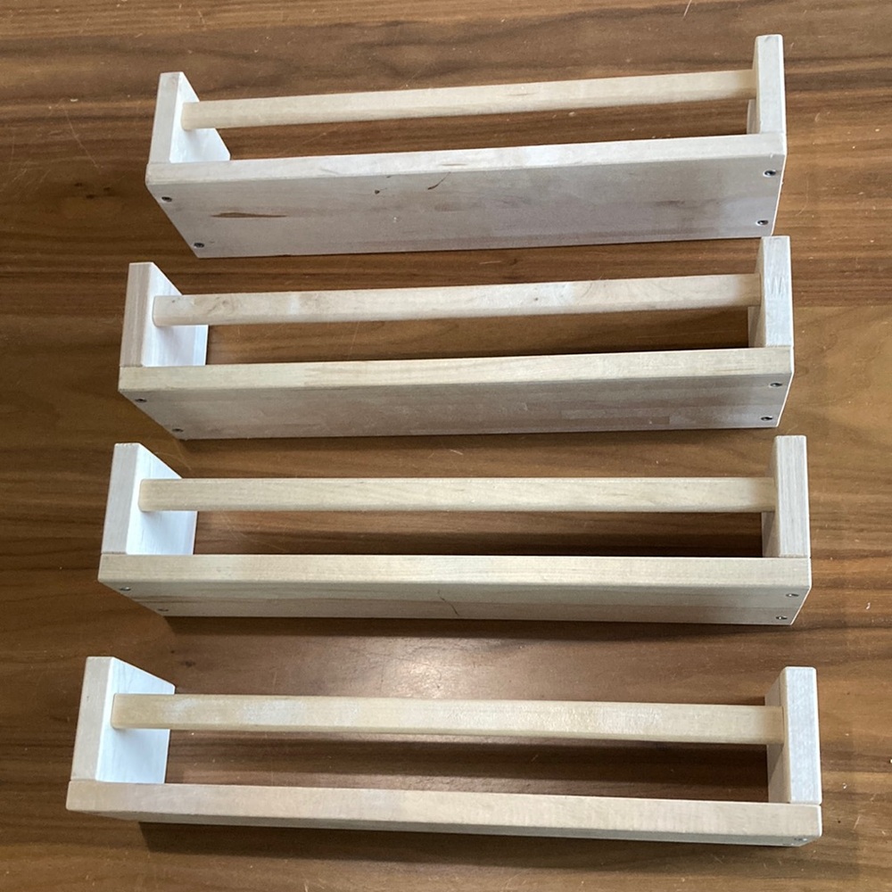 4 small wooden shelves